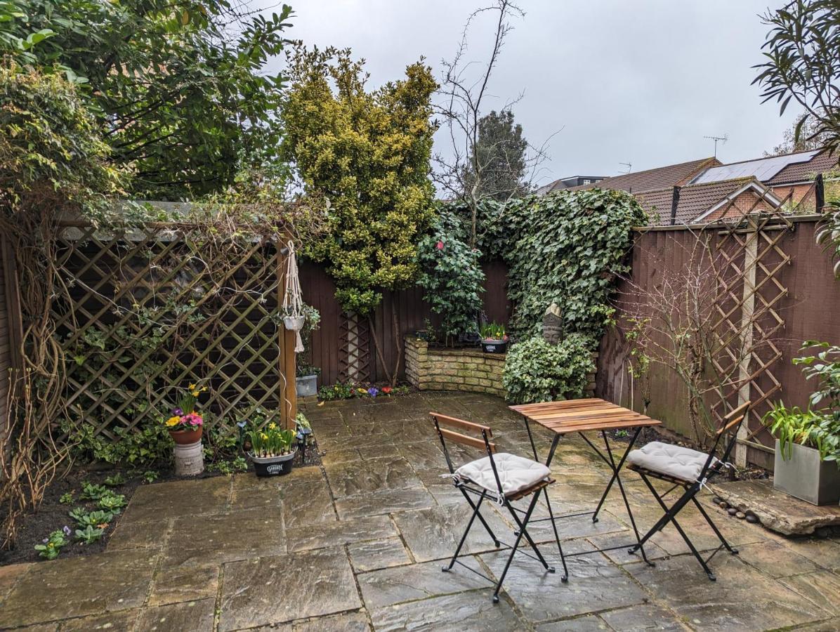 Cosy House With A Garden Villa London Exterior photo